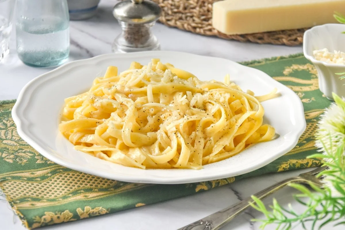 Fettuccine Alfredo