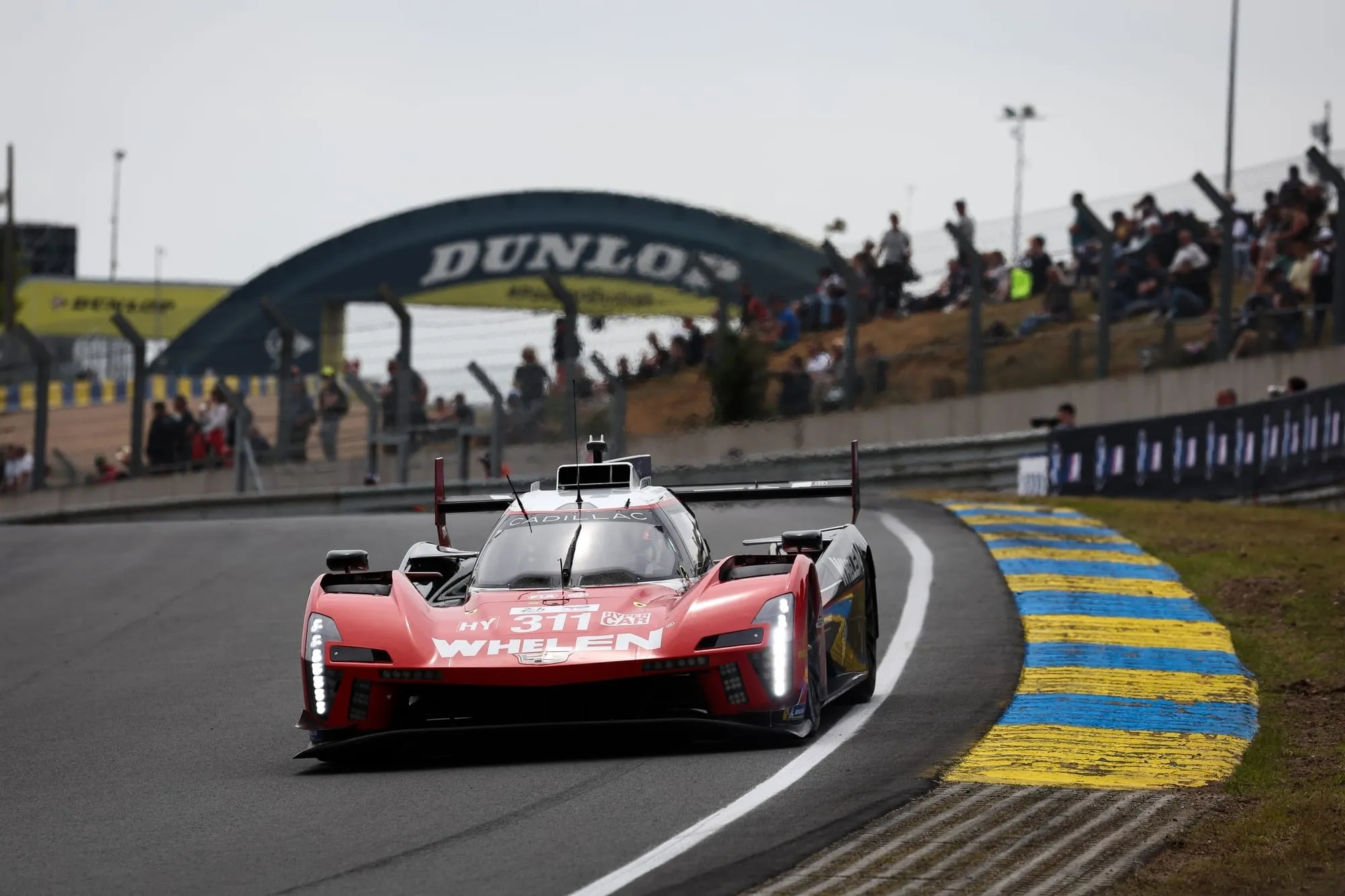 311 - Cadillac AXR - Aitken / Vesti / Drugovich