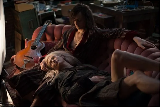 Only Lovers Left Alive (2013)